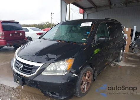 2010 Honda Odyssey Touring z USA, uszkodzony, nr VIN 5FNRL3H97AB039089